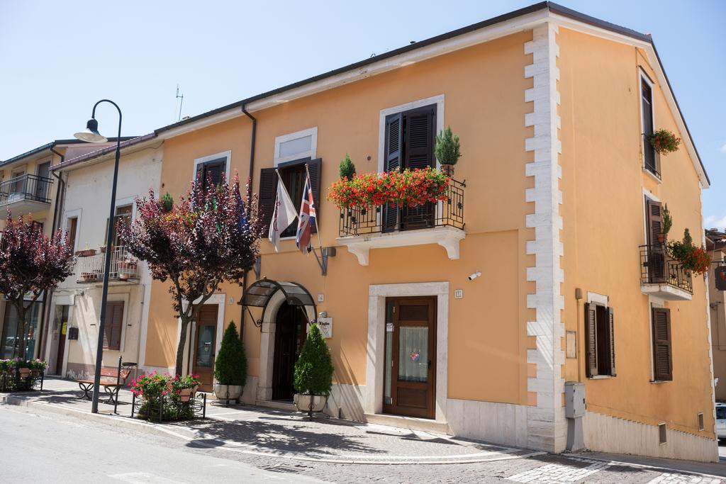 Hotel Il Tiglio (Adults Only) Castel Di Sangro Exterior foto