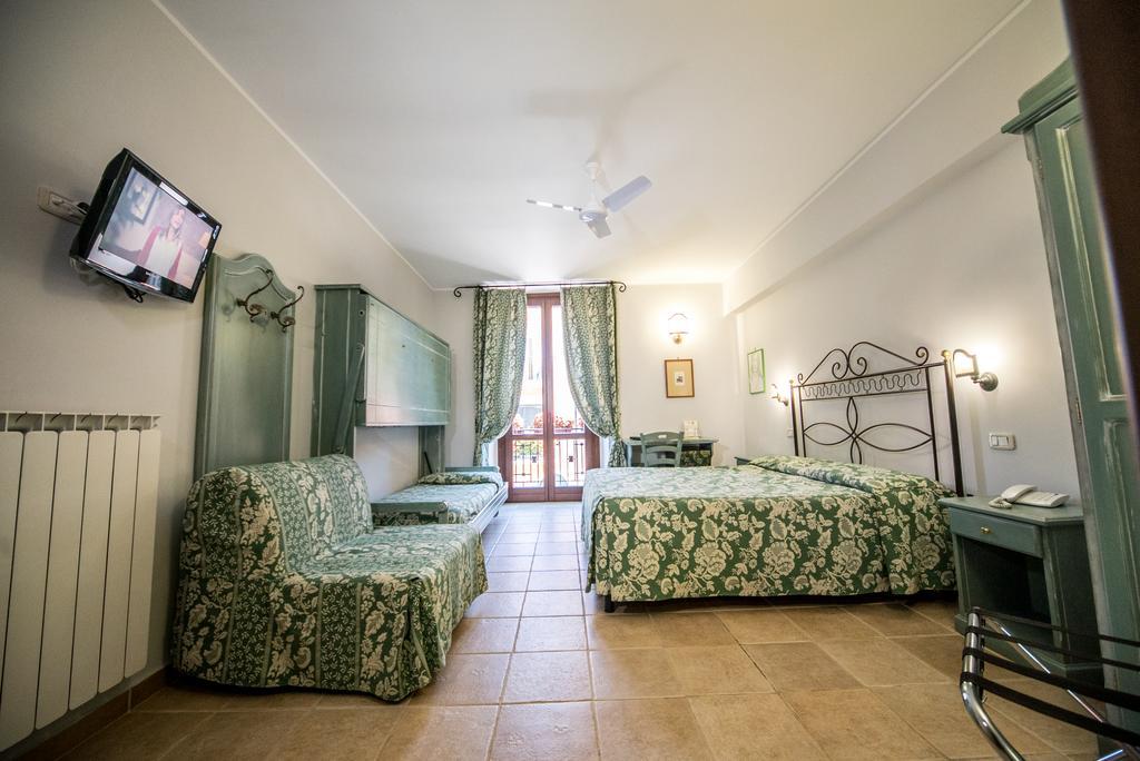 Hotel Il Tiglio (Adults Only) Castel Di Sangro Exterior foto